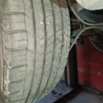 Goodyear Eagle Sport Lastiğin Parçalanması