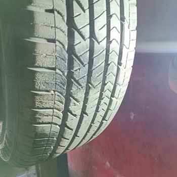 Goodyear Eagle Sport Lastiğin Parçalanması