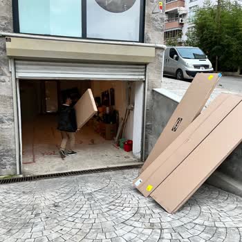 IKEA Dan Aldığım Ürünler Sokağa Bırakıldı