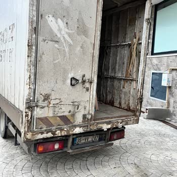 IKEA Dan Aldığım Ürünler Sokağa Bırakıldı