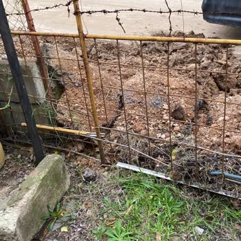 İZGAZ Saha Çalışanlarının Terbiyesizliği