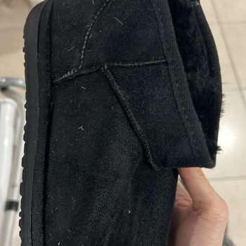 Enayakkabilar (Instagram) Kusurlu Ayakkabı Gönderdi!
