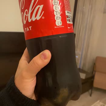 Coca-Cola Ürününde Tatsız Sürpriz Ve Kalite Kontrol Sıkıntısı