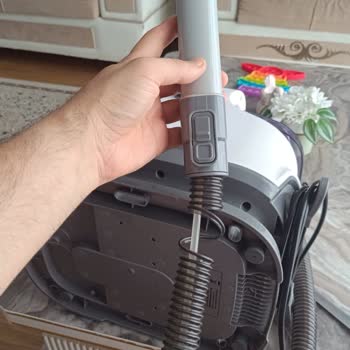 Kiwi Home Kiwi Kcc 4320 Halı Ve Koltuk Yıkama Makinesi Hortumu Yırtıldı