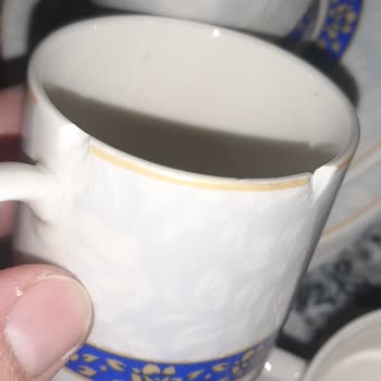 Schafer 12 Parça Fincan Takımının 7 Parçasının Kırık Olması