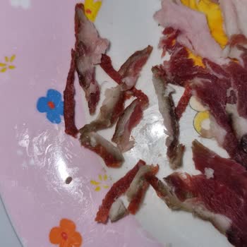 Köfteci Yusuf'ta Pastırma Ve Kuzu Şiş 'e Verdiğimiz Para Çöp Oldu.