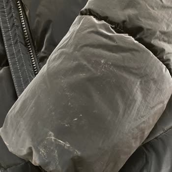 Mavi Marka Siyah Şişme Mont