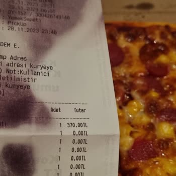 Pizza Hut Eksik Malzemeli Pizza