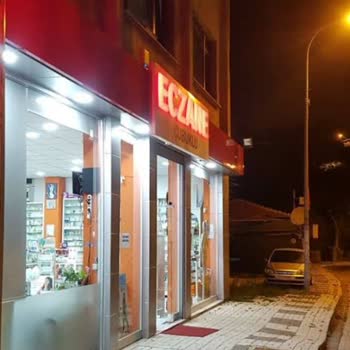 Çubuklu Eczanesi (Beykoz) Reçetedeki İlaç Yok Deyip Değiştirmesi