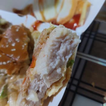 McDonald's Acılı Tavuk Çiğ Çıktı