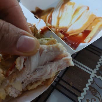 McDonald's Acılı Tavuk Çiğ Çıktı