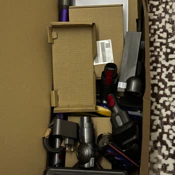 Dyson Gen5detect Kablosuz Şarjlı Dikey Süpürge Mor Gri