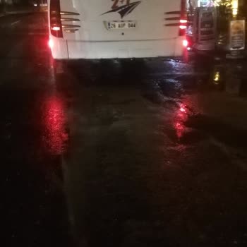Buzlu Turizm Sokak Ortasında İndik
