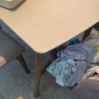 Enza Home Enza Netha Yemek Masası Köşelerinden Kabardı