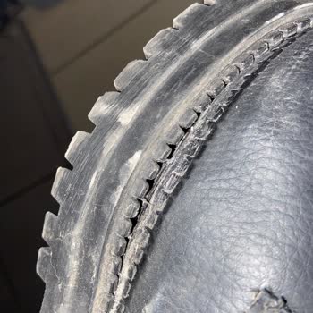 LC Waikiki Botum Yırtıldı Tabanı Açıldı