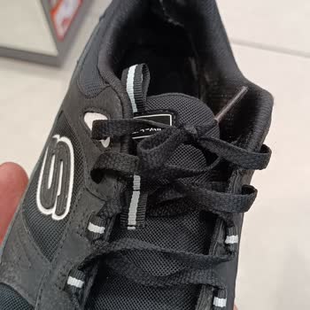 İki Adet Skechers Ayakkabı Hatalı Olur Mu?