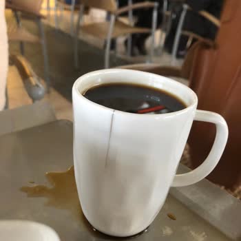 Sorumsuz Ve Saygısız Kahve Dünyası Çalışanları