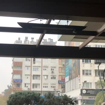 Sorumsuz Ve Saygısız Kahve Dünyası Çalışanları