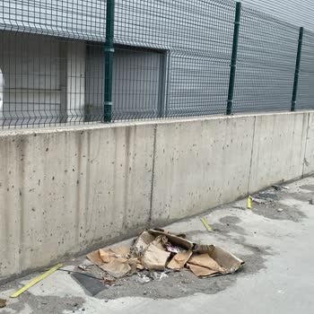 Esenyurt Belediyesi Çöp Kirliliği Hk.