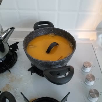 Karaca Züccaciye Granit Tencere Kapağı Patladı