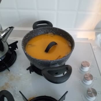 Karaca Züccaciye Granit Tencere Kapağı Patladı