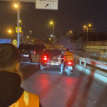 Trendyol GO Motorcusu Aracıma Çarptı