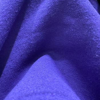 Mavi Sweatshirt Tüylenme Sorunu