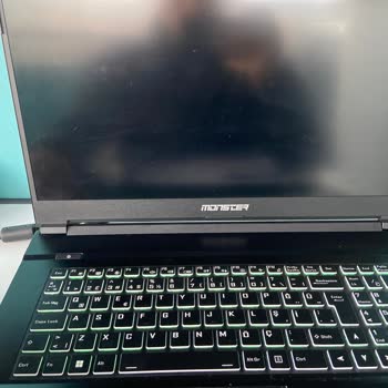 Monster Notebook Bilgisayar Kapanmaması Sorunu