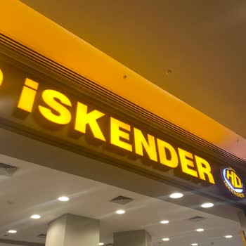 HD İskender Restaurant 20 Dakika Servis Bekleyişi Ve İlgisiz Personel!