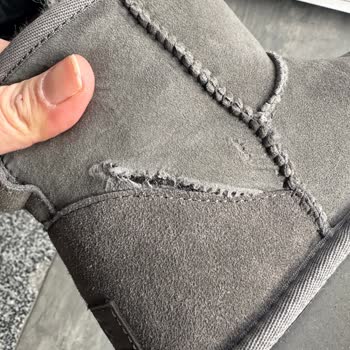 A101 Den Alınan Ugg Yırtık Çıktı