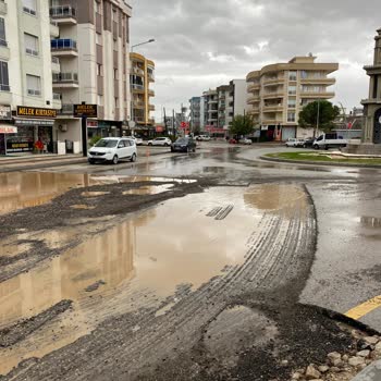 İzmir Büyükşehir Belediyesi Yol Yenileme Çalışması