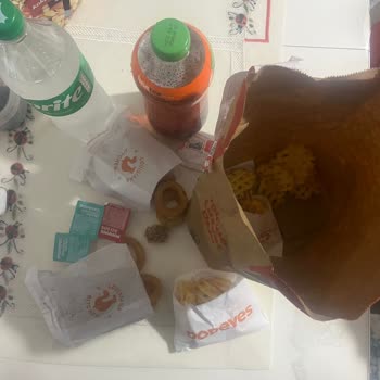 Popeyes Eksik ve Bayat Ürün