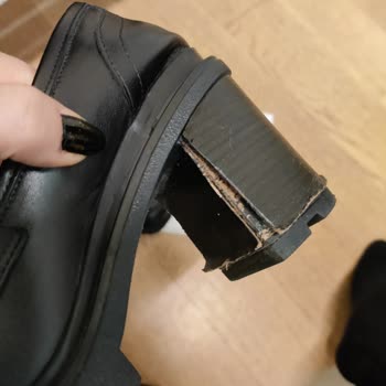 Elle Ayakkabı Ürünü İncelemek İçin Talep Oluşturmuyor