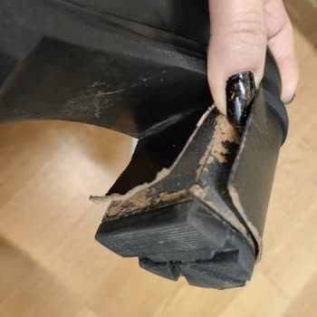 Elle Ayakkabı Ürünü İncelemek İçin Talep Oluşturmuyor