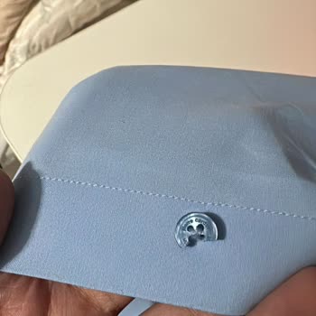 Pierre Cardin Giyim Pierre Cardin'den Hediye Aldım. Kırık Düğmeli Gömlek Göndermişler.