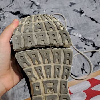 Slazenger Ayakkabının Altının Yarılması