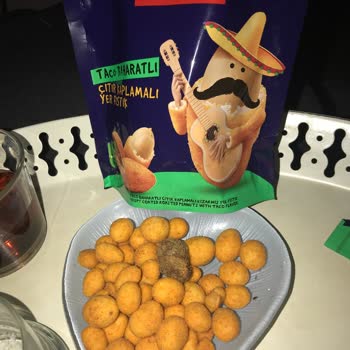 Tadım Taco Baharatlı Çıtır Kaplamalı Yer Fıstığının İçinden Çıkan Şey