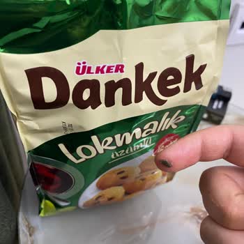 Ülker Lokmalık Kekin İçinden Taş Çıktı