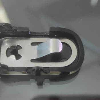 Media Markt Den Kırık Parçalı Dikey Süpürge Gönderildi