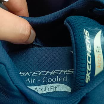 Skechers Ayakkabı Topuk İç Kısımda Yırtık Oluşması