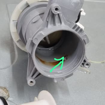 Arçelik Çamaşır Makinesi Kaynaklı Su Basması