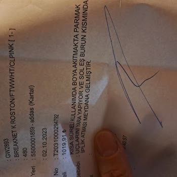 Adidas Ayakkabı Ayak Derisi Nin Atması Renk Vermesi
