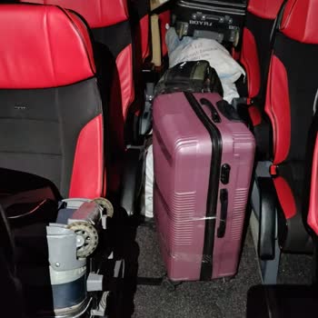 Öz Has Bingöl Turizm Bagajda Yer Yok Yolcu Koltuğunda Valizler Var