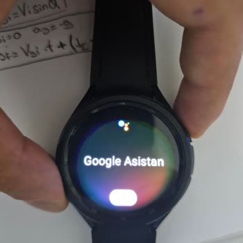 Samsung Galaxy Watch 6 Classic Akıllı Saat Ekranında Siyah Lekeler