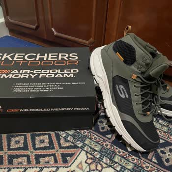 Skechers Spor Bot Su Alıyor Ve Ek Yerlerinden Ayrıldı (yeni Ürün 1,5 Aylık)