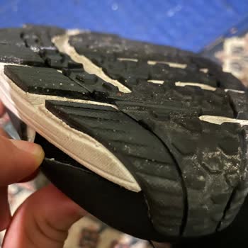 Skechers Spor Bot Su Alıyor Ve Ek Yerlerinden Ayrıldı (yeni Ürün 1,5 Aylık)
