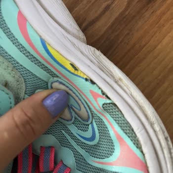 Skechers Ayakkabıda Çatlama Ve Yıpranma