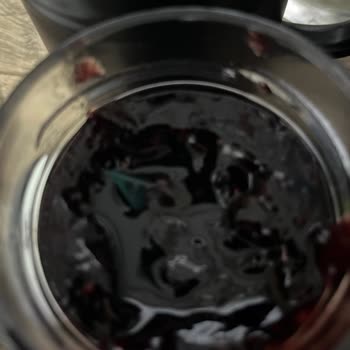 BİM Poltat Reçelden Plastik Parça Çıktı.