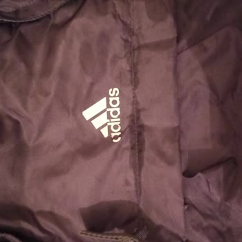 INTERSPORT'a Alığım Adidas Markalı Sırt Çantası Leke Ve Logo Silinmesi