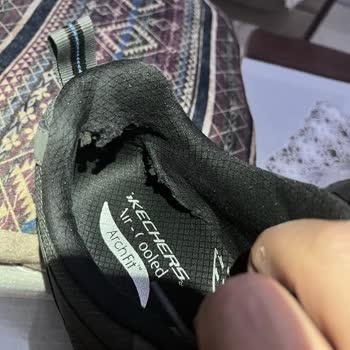 Skechers 2,5 Ayda Yırtılma Ve Kullanıcı Hatası Cevabı